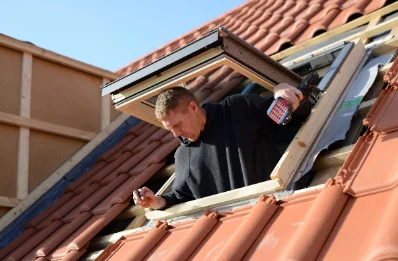 Pose de fenêtres de toit Velux à Coadout